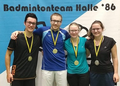 Nico, Koen, Ellen en Lisa met medailles